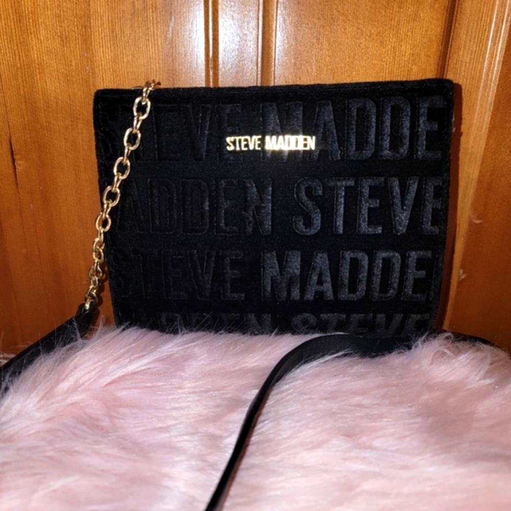 Euc Steve Madden crushed velvet crossbody bag black